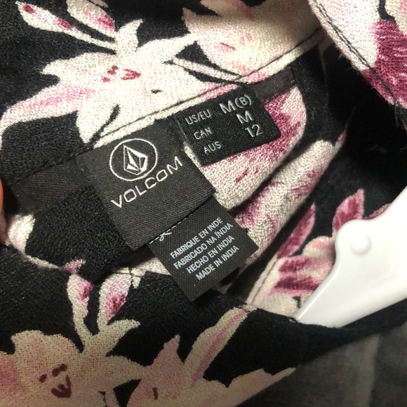 VOLCOM high neck Heart of Stone Tank Top - Picture 3 of 4